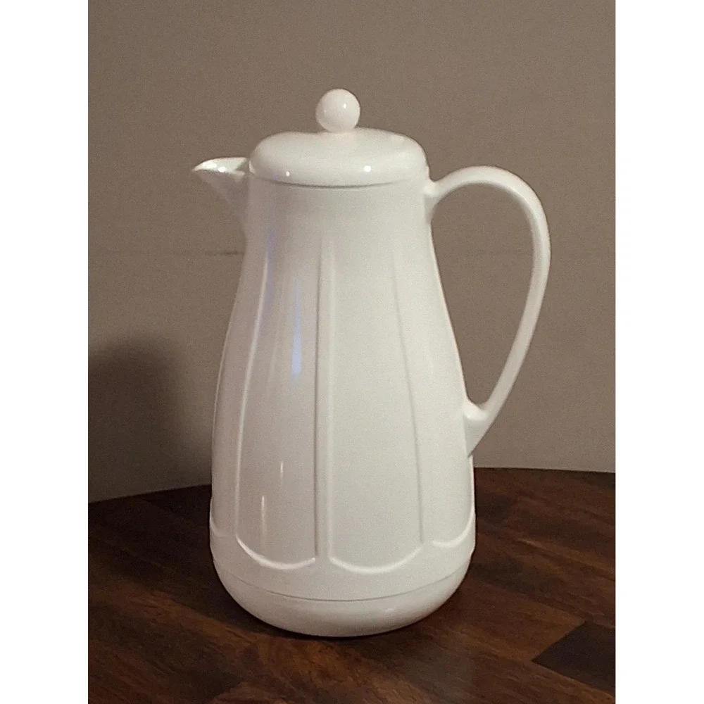 Vintage Copco White Thermal Coffee Carafe Pitcher 1 Quart Made In Woodridge, IL